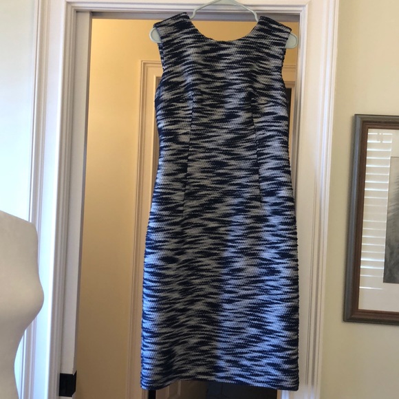 Milly Dresses & Skirts - Milly sheath dress. Navy and white. Size 6